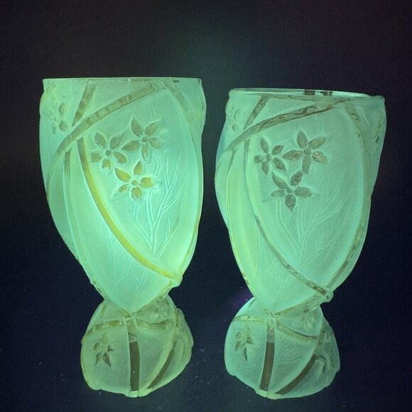 Consolidated Glass Co Line 700 Martele Frosted Blue Goblet Manganese 365nm Set 2 - Picture 1 of 16